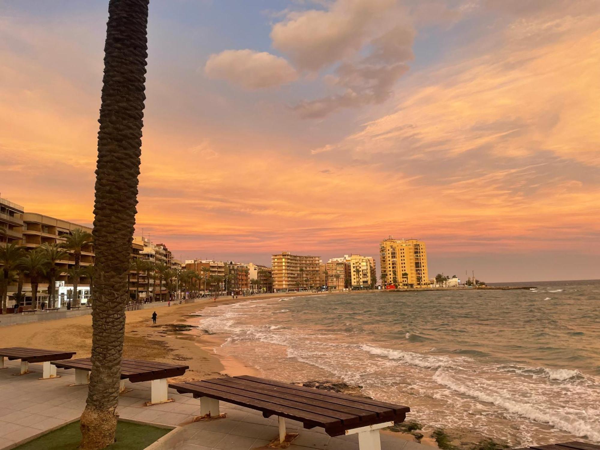Flamenco Chill Apartment Torrevieja Esterno foto